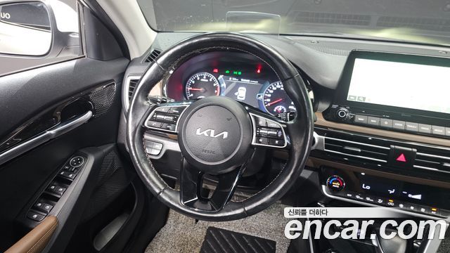 Kia Seltos Gasoline 1.6 Turbo 2WD Signature 2022 — фото 13