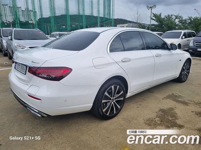 Mercedes-Benz E-Class (W213) E300e 4MATIC Exclusive 2021 — фото 4