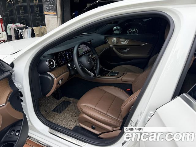 Mercedes-Benz E-Class (W213) E300e 4MATIC Exclusive 2021 — фото 9