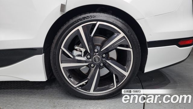 Audi A6 e-tron Performance S line 2025 — фото 21