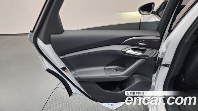 Audi A6 e-tron Performance S line 2025 — фото 25