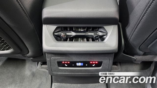 Audi A6 e-tron Performance S line 2025 — фото 33