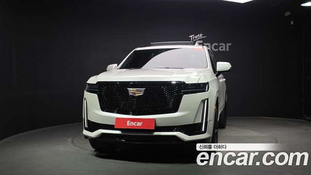 Cadillac Escalade (V) 6.2 Sports Platinum 2024 — фото 3
