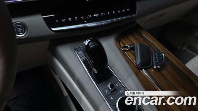 Cadillac Escalade (V) 6.2 Sports Platinum 2024 — фото 9