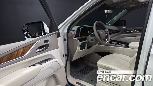 Cadillac Escalade (V) 6.2 Sports Platinum 2024 — фото 10