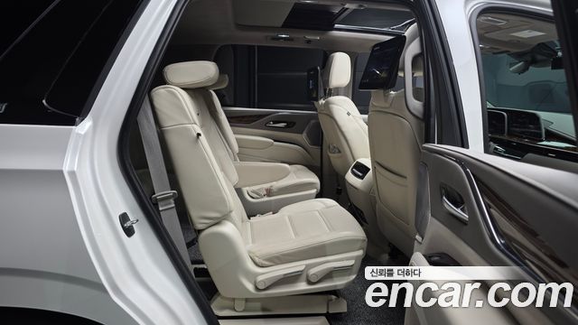 Cadillac Escalade (V) 6.2 Sports Platinum 2024 — фото 12