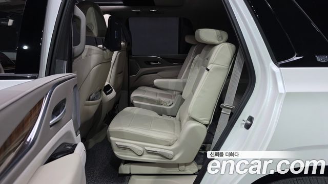 Cadillac Escalade (V) 6.2 Sports Platinum 2024 — фото 26