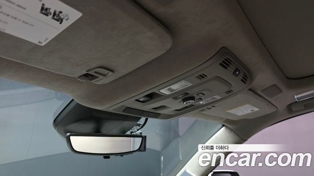 Cadillac Escalade (V) 6.2 Sports Platinum 2024 — фото 30