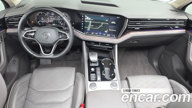 Volkswagen Touareg (III) 3.0 TDI Prestige 2023 — фото 7