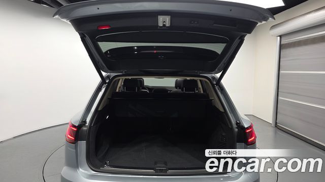 Volkswagen Touareg (III) 3.0 TDI Prestige 2023 — фото 20