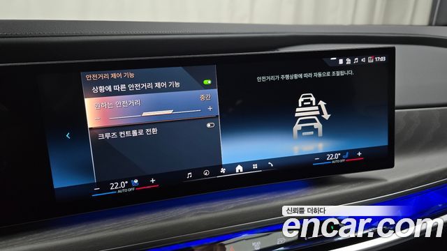 BMW 7 Series (G70) 740i xDrive Classic Silver Edition 2024 — фото 15