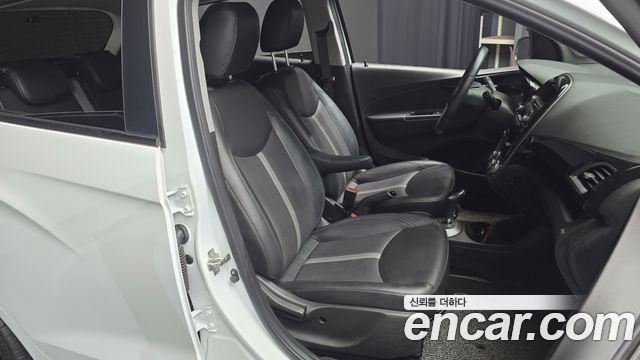 Chevrolet Spark My Fit Edition Premier 2019 — фото 12
