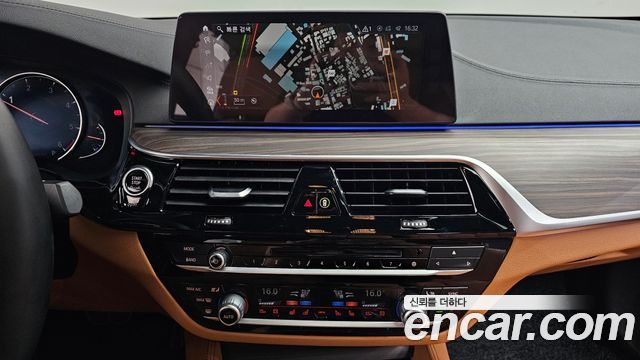 BMW 5 Series (G30) 520d M Sport Package Plus 2017 — фото 12
