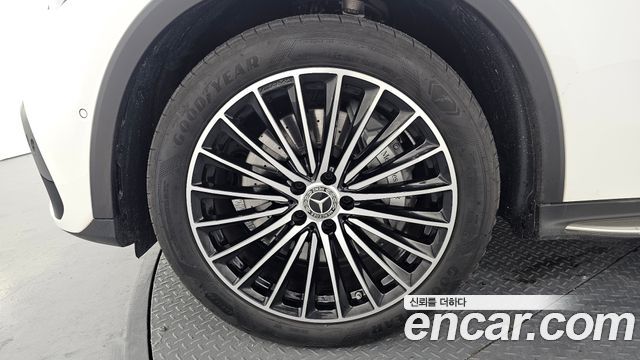Mercedes-Benz GLC-Class (X254) GLC300 4MATIC AMG Line 2024 — фото 5