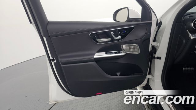 Mercedes-Benz GLC-Class (X254) GLC300 4MATIC AMG Line 2024 — фото 30