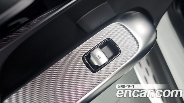 Mercedes-Benz GLC-Class (X254) GLC300 4MATIC AMG Line 2024 — фото 33