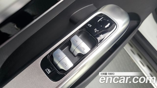Mercedes-Benz GLC-Class (X254) GLC300 4MATIC AMG Line 2024 — фото 39