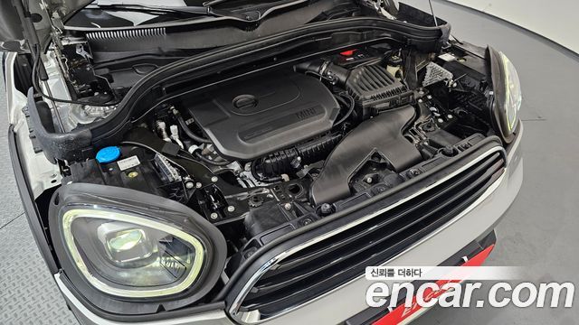 MINI Cooper Countryman Classic Plus Launch Pack 2nd Gen 2023 — фото 6