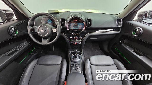MINI Cooper Countryman Classic Plus Launch Pack 2nd Gen 2023 — фото 7