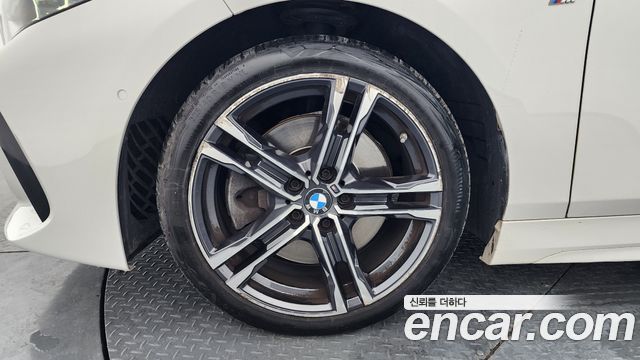 BMW 1 Series (F40) 120i M Sports 2023 — фото 5