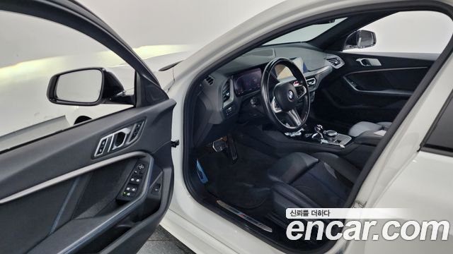 BMW 1 Series (F40) 120i M Sports 2023 — фото 10