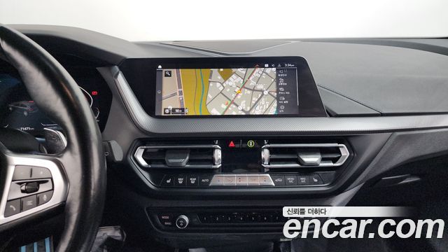 BMW 1 Series (F40) 120i M Sports 2023 — фото 12