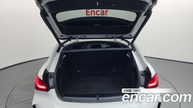 BMW 1 Series (F40) 120i M Sports 2023 — фото 19