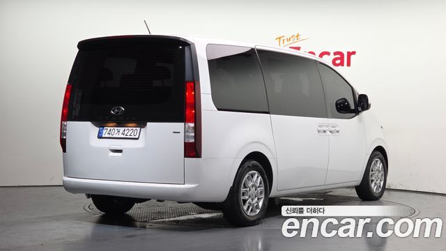 Hyundai Staria 4WD Tourer 11-Seater Modern 2022 — фото 2