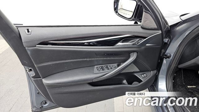 BMW 5 Series (G30) 530d M Sport Plus 2018 — фото 24
