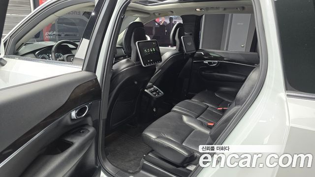 Volvo XC90 (II) D5 Momentum 2018 — фото 12