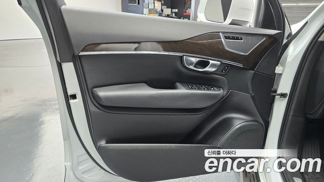 Volvo XC90 (II) D5 Momentum 2018 — фото 24