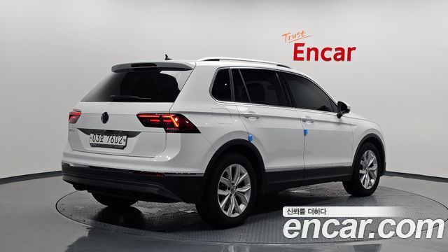 Volkswagen Tiguan (II) 2.0 TDI Premium 2018 — фото 2