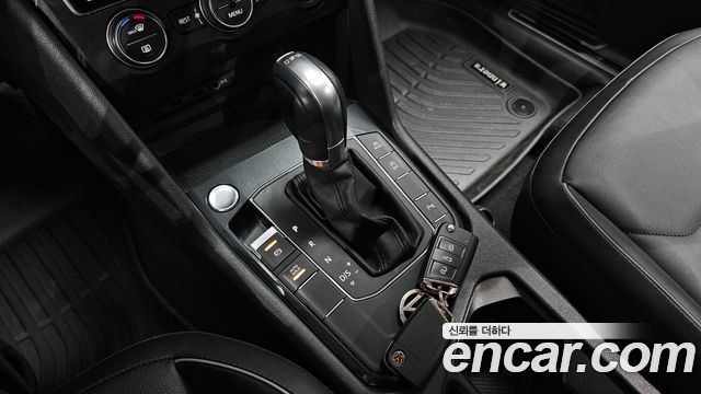 Volkswagen Tiguan (II) 2.0 TDI Premium 2018 — фото 9