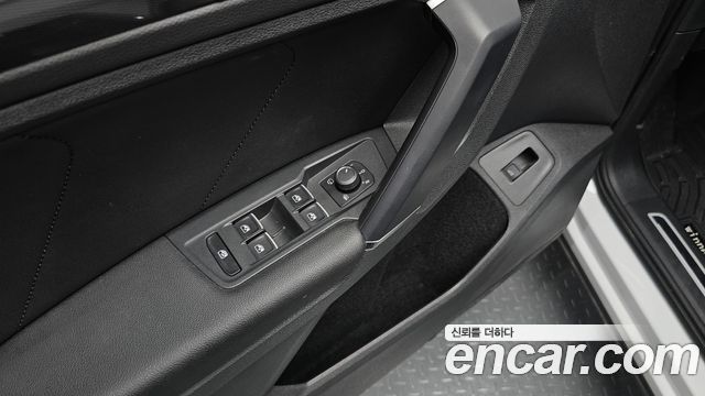 Volkswagen Tiguan (II) 2.0 TDI Premium 2018 — фото 17
