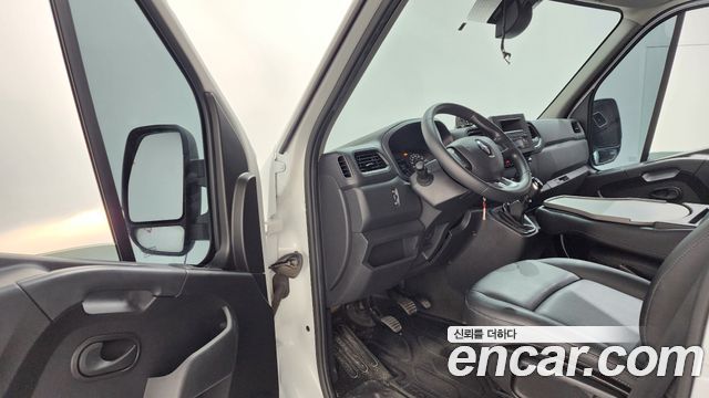 Renault Korea Master 2.3 Van L 2020 — фото 10