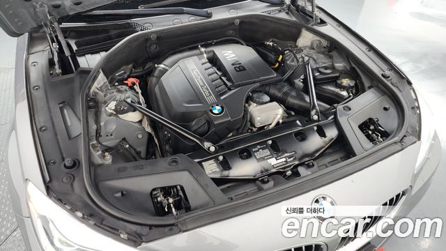 BMW 5 Series GT (F07) GT xDrive 2016 — фото 6