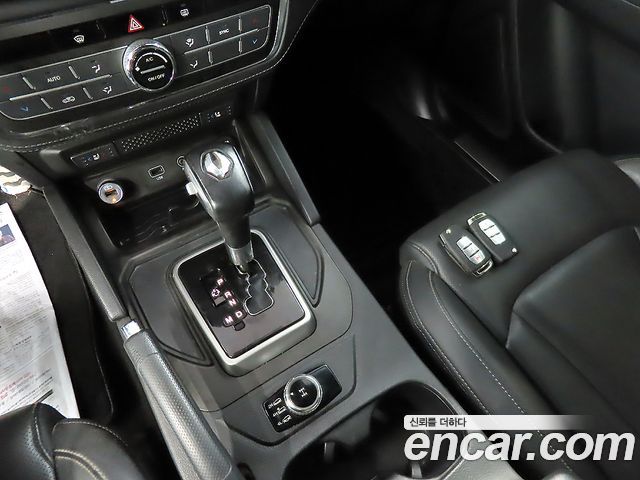 KG Mobility (SsangYong) Rexton Sports Khan Diesel 2.2 4WD Professional X (5-Link) 2019 — фото 9