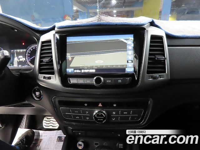KG Mobility (SsangYong) Rexton Sports Khan Diesel 2.2 4WD Professional X (5-Link) 2019 — фото 20