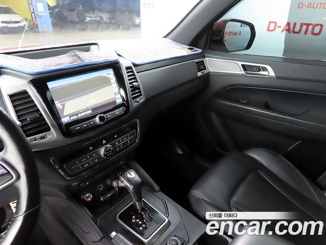 KG Mobility (SsangYong) Rexton Sports Khan Diesel 2.2 4WD Professional X (5-Link) 2019 — фото 22
