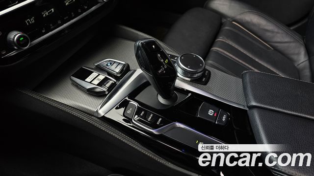 BMW 5 Series (G30) 520d xDrive M Sport Package 2018 — фото 9