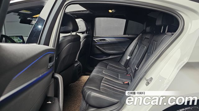 BMW 5 Series (G30) 520d xDrive M Sport Package 2018 — фото 12