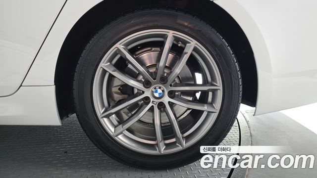 BMW 5 Series (G30) 520d xDrive M Sport Package 2018 — фото 21