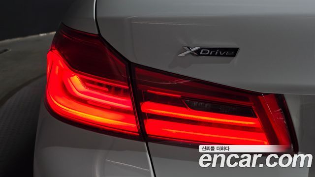 BMW 5 Series (G30) 520d xDrive M Sport Package 2018 — фото 23
