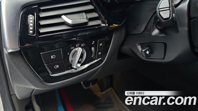 BMW 5 Series (G30) 520d xDrive M Sport Package 2018 — фото 28