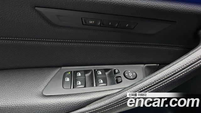 BMW 5 Series (G30) 520d xDrive M Sport Package 2018 — фото 29