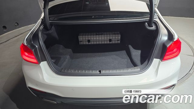 BMW 5 Series (G30) 520d xDrive M Sport Package 2018 — фото 34
