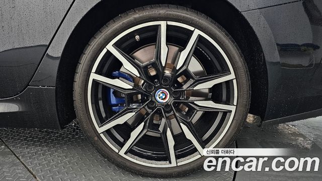 BMW 8 Series (G15) M850i xDrive Gran Coupe 2024 — фото 21