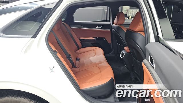 Kia K5 (III) 2.0 Noblesse 2025 — фото 12