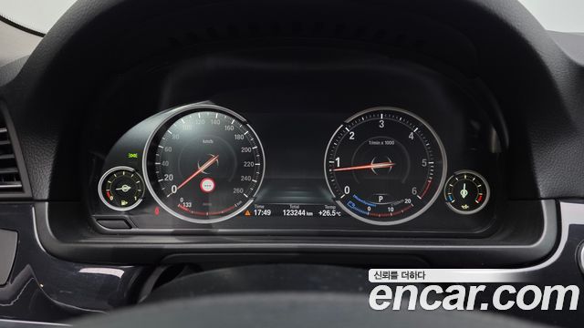 BMW 5 Series (F10) 520d M Aero Dynamic 2016 — фото 8