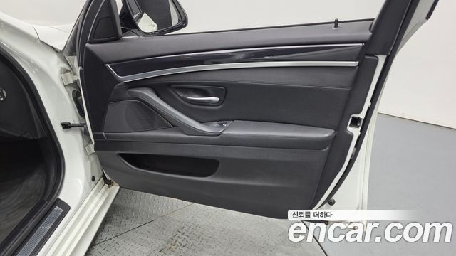 BMW 5 Series (F10) 520d M Aero Dynamic 2016 — фото 30